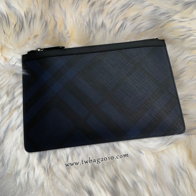 Burberry專門店新款男士專櫃最新手拿包 巴寶莉格紋拉鏈收納袋手包 yxb1122